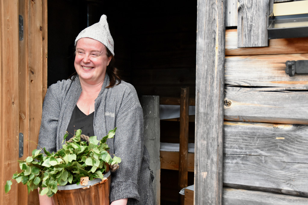 Perinnesaunottaja Tanja Pohjola