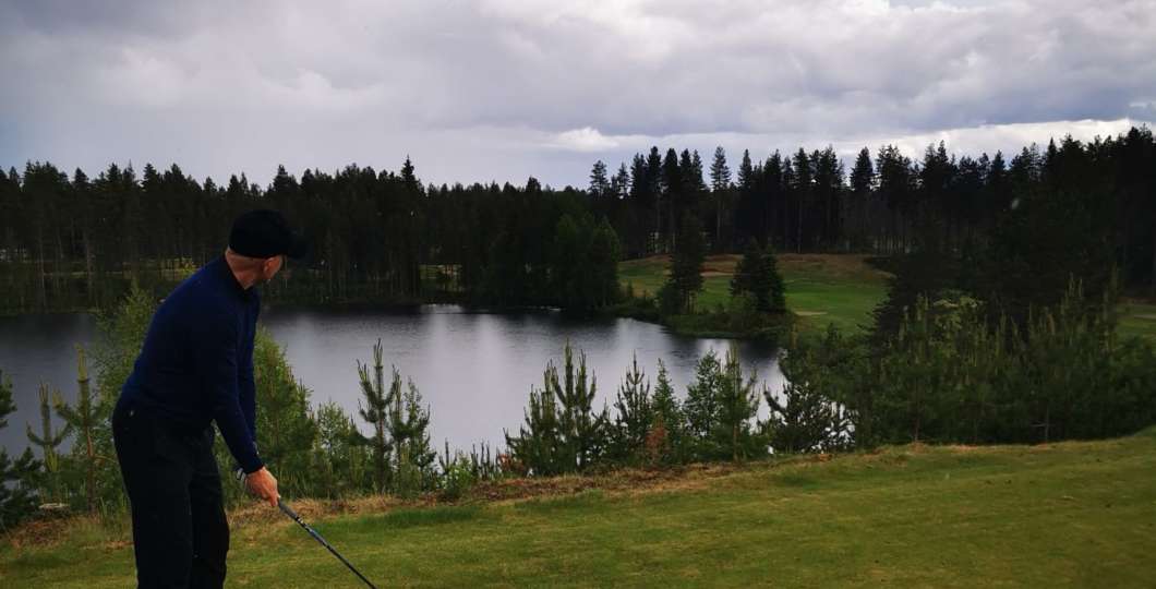 Golffari 10. väylällä, Kuusamo Golf